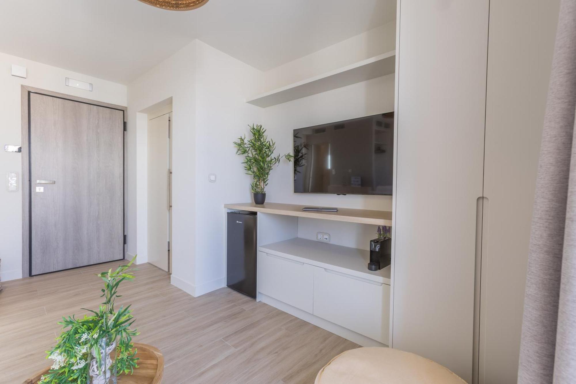 The Mediterranean Suites Pireus Exteriör bild