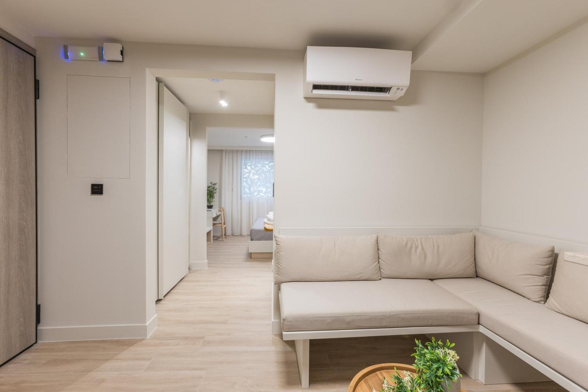 The Mediterranean Suites Pireus Exteriör bild