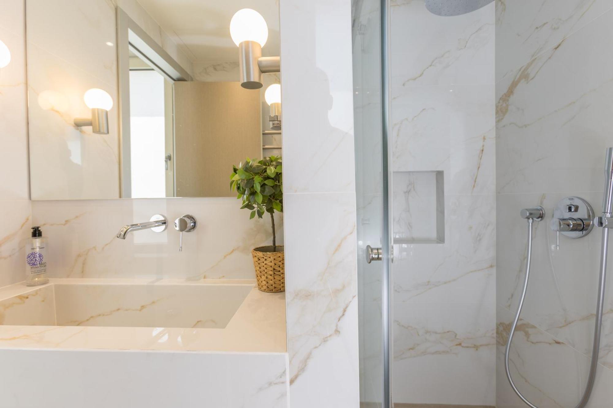 The Mediterranean Suites Pireus Exteriör bild