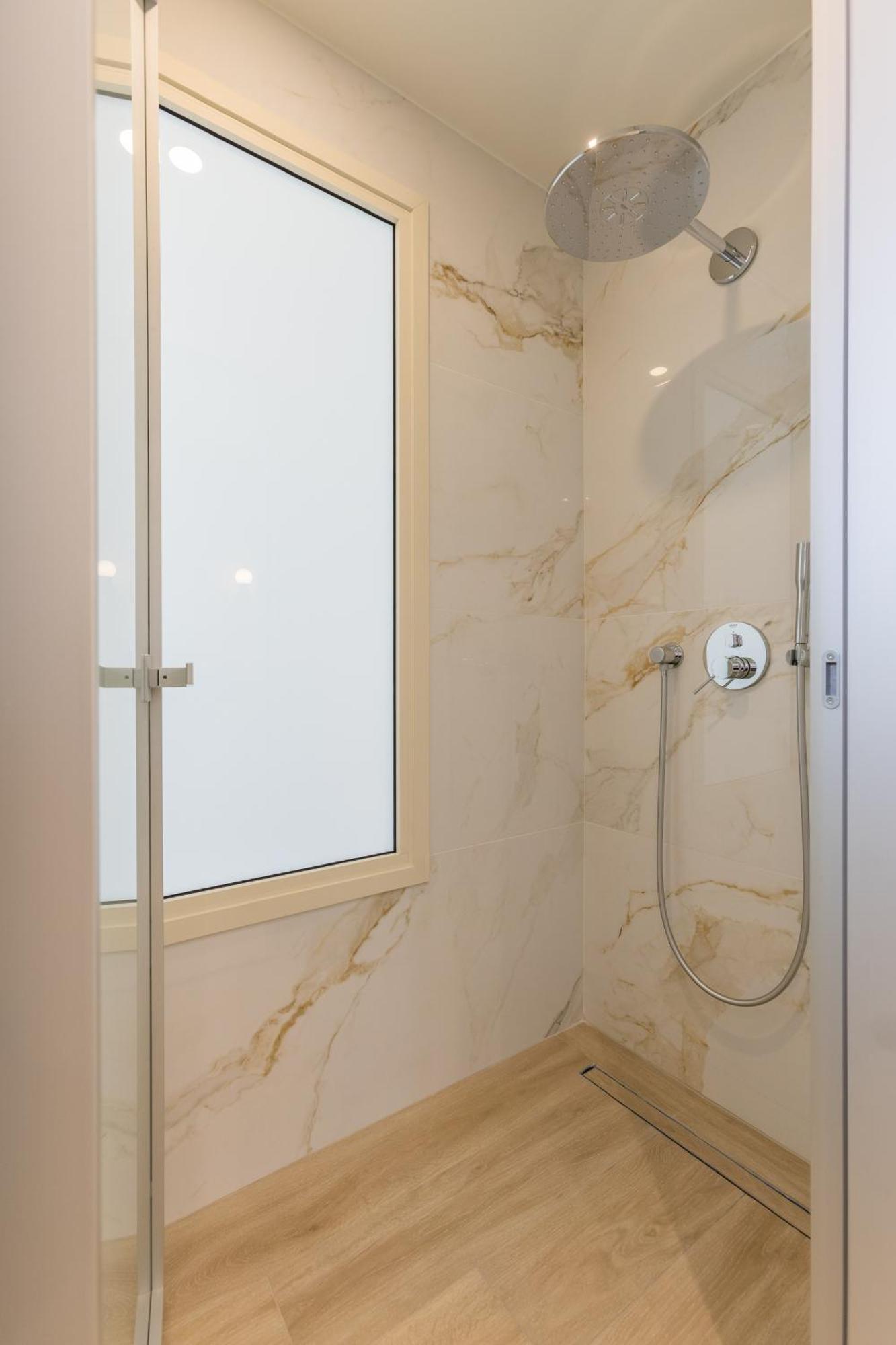 The Mediterranean Suites Pireus Exteriör bild