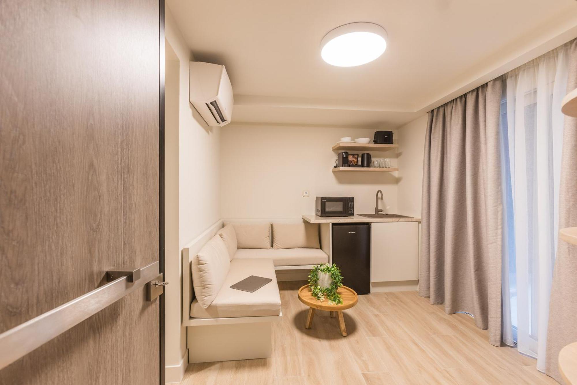 The Mediterranean Suites Pireus Exteriör bild