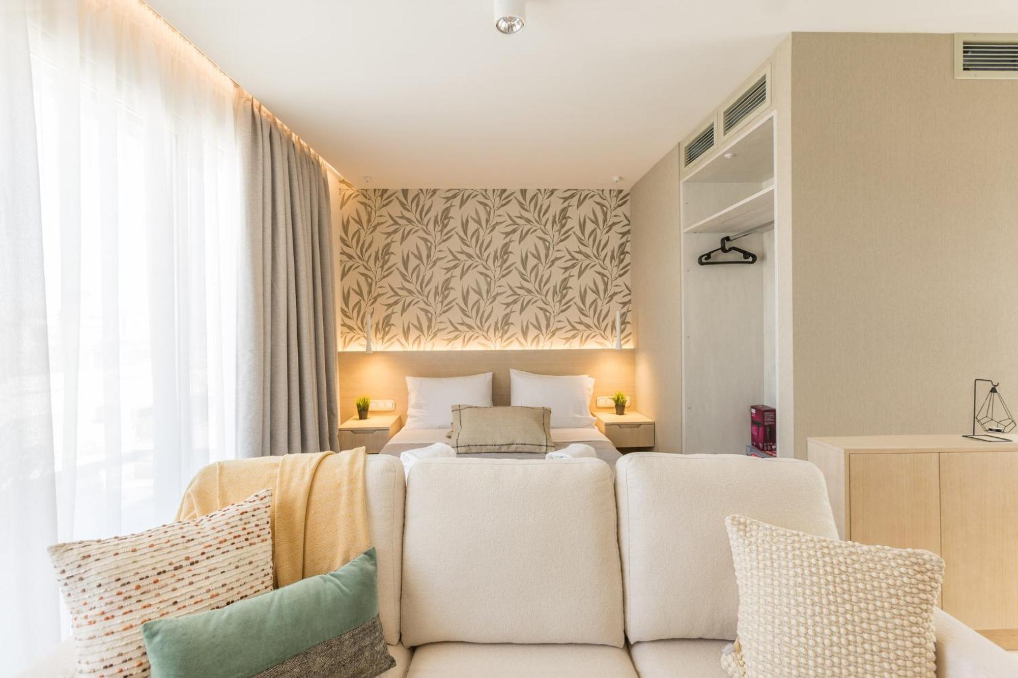 The Mediterranean Suites Pireus Exteriör bild