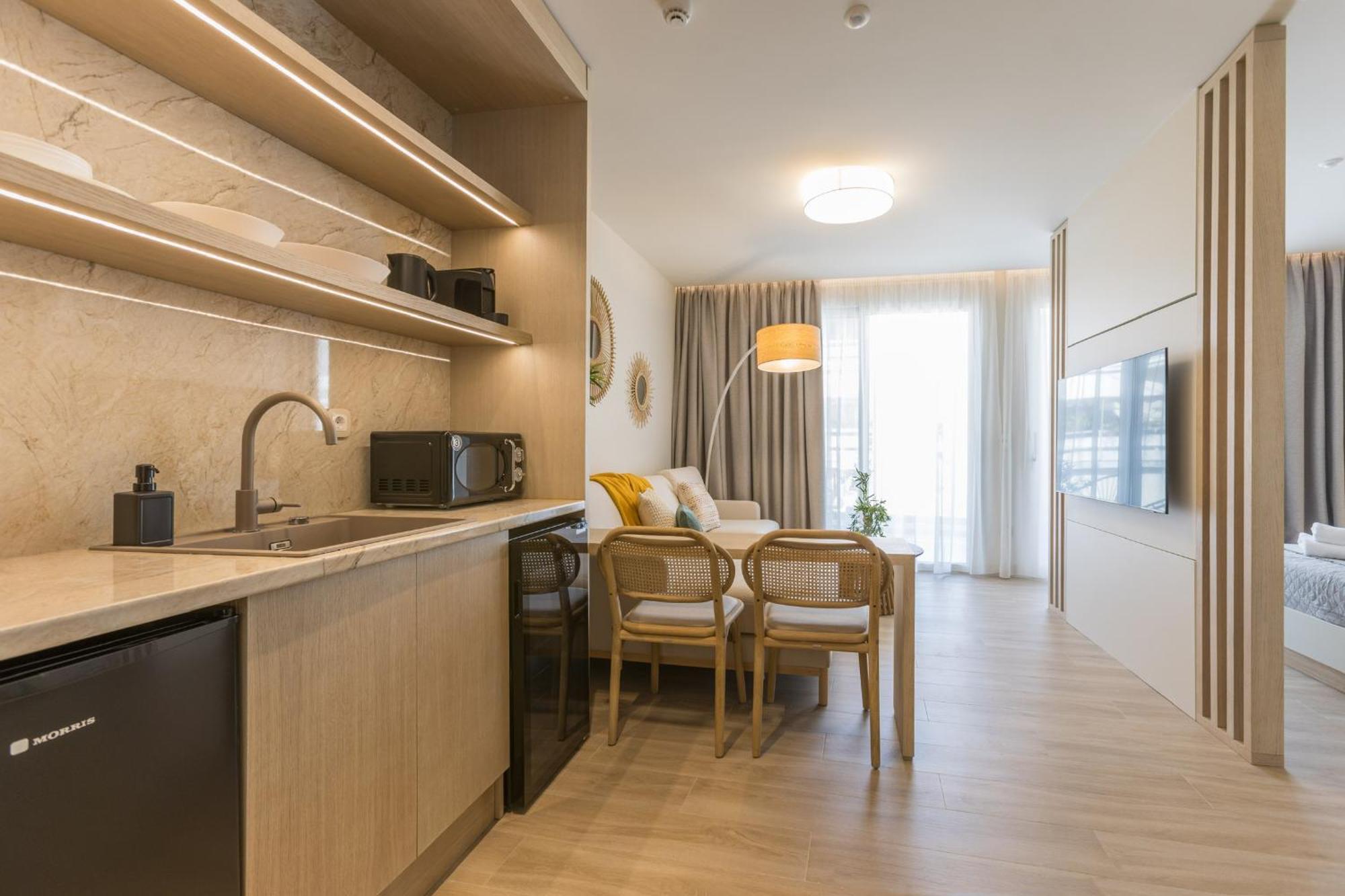 The Mediterranean Suites Pireus Exteriör bild